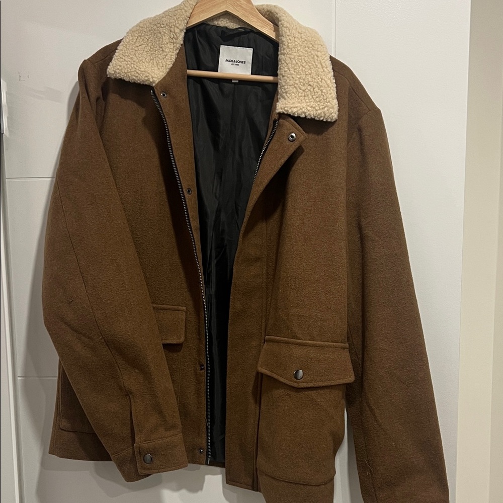 Jack & Jones men’s Jacket with Shearling Collar